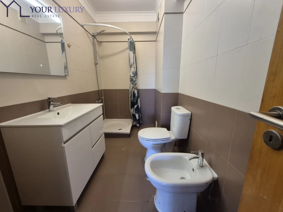 Apartamento T3 para Venda em Rio de Mouro Foto 37