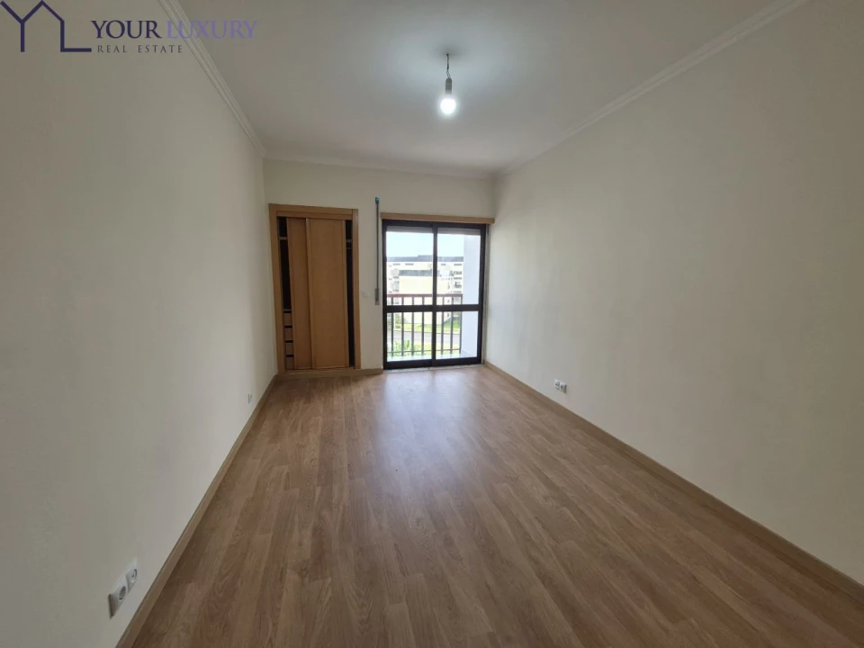 Apartamento T3 para Venda em Rio de Mouro Foto 22