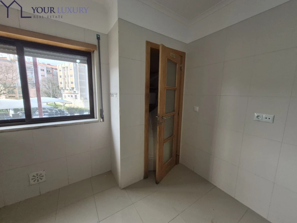 Apartamento T3 para Venda em Rio de Mouro Foto 6