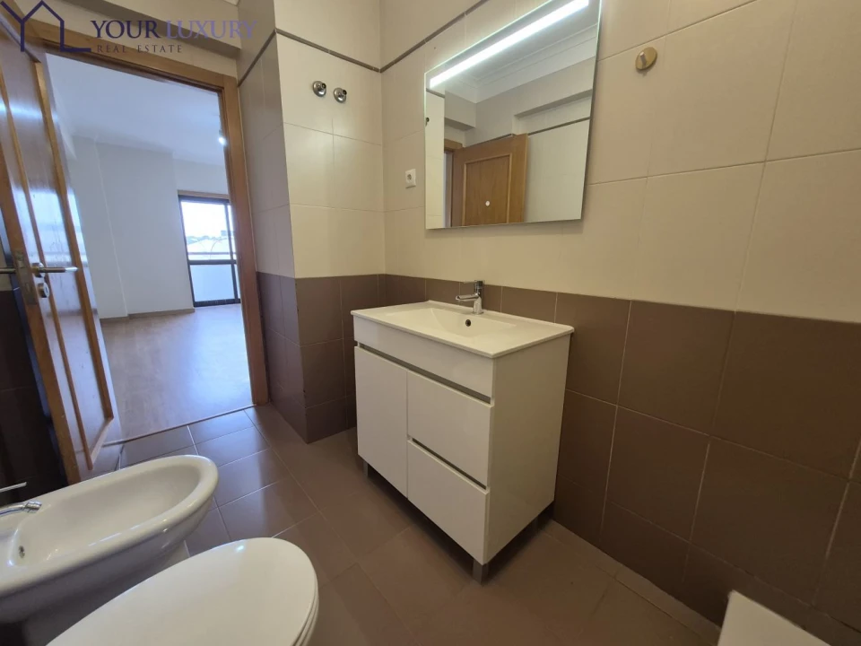 Apartamento T3 para Venda em Rio de Mouro Foto 40