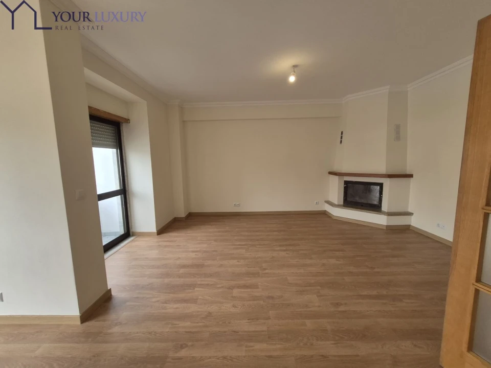 Apartamento T3 para Venda em Rio de Mouro Foto 12