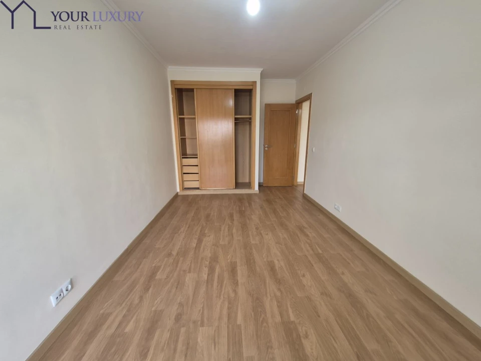 Apartamento T3 para Venda em Rio de Mouro Foto 24