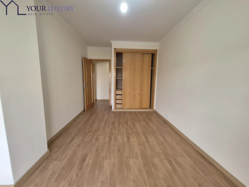 Apartamento T3 para Venda em Rio de Mouro Foto 30