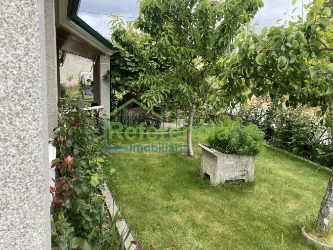 Moradia T4 para Venda em Travancas e Roriz Foto 4