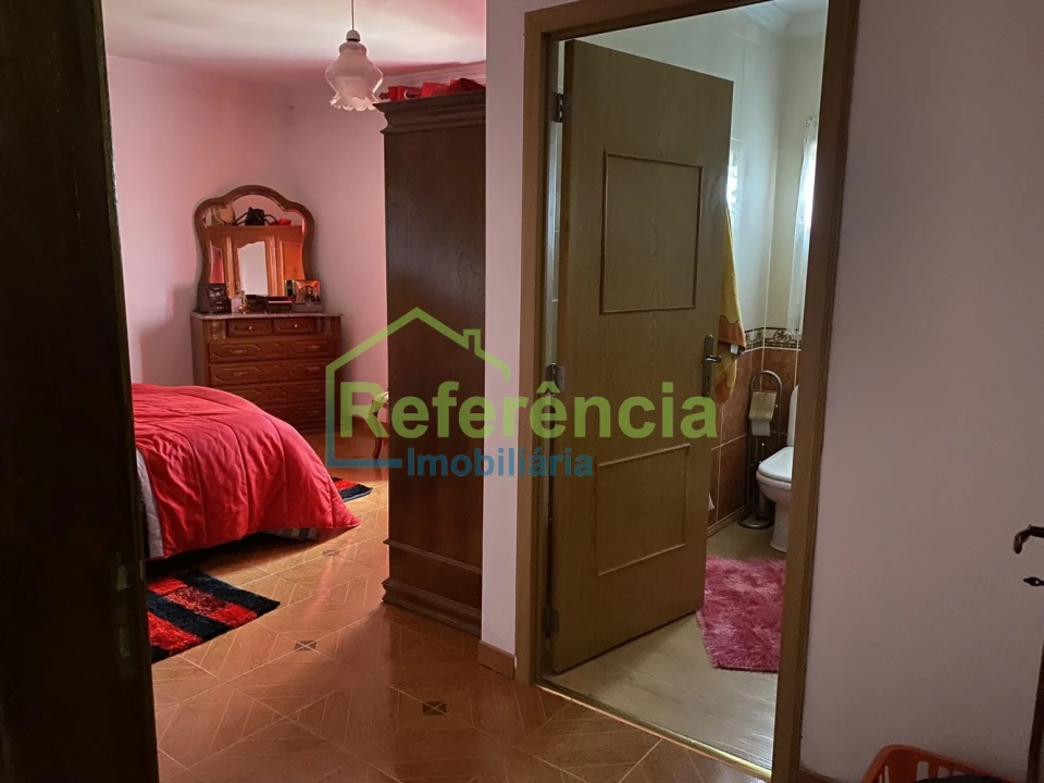 Moradia T4 para Venda em Travancas e Roriz Foto 19