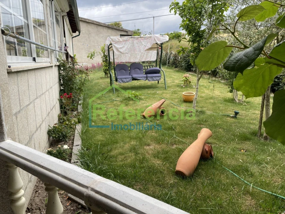 Moradia T4 para Venda em Travancas e Roriz Foto 5