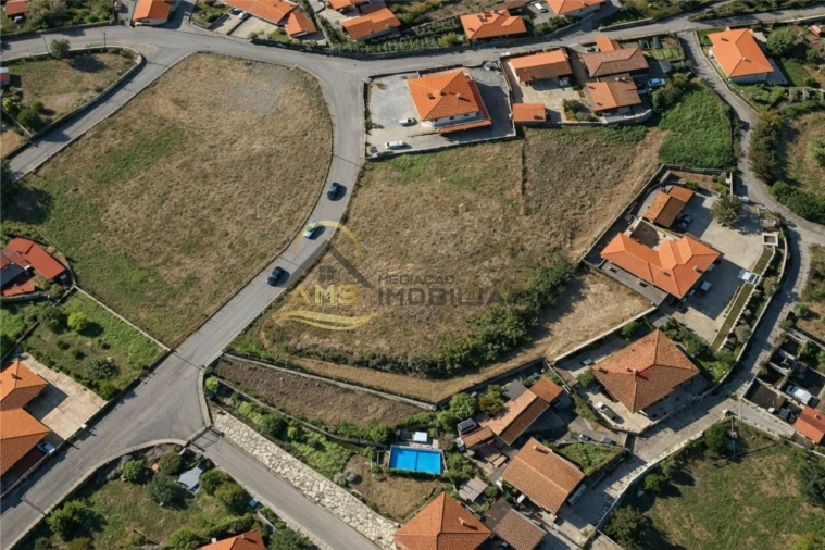 Terreno para Venda em Estorãos Foto 4