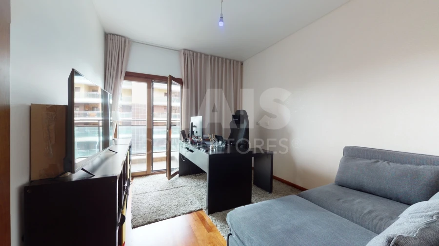 Apartamento T3 para Arrendamento em Sacavém e Prior Velho