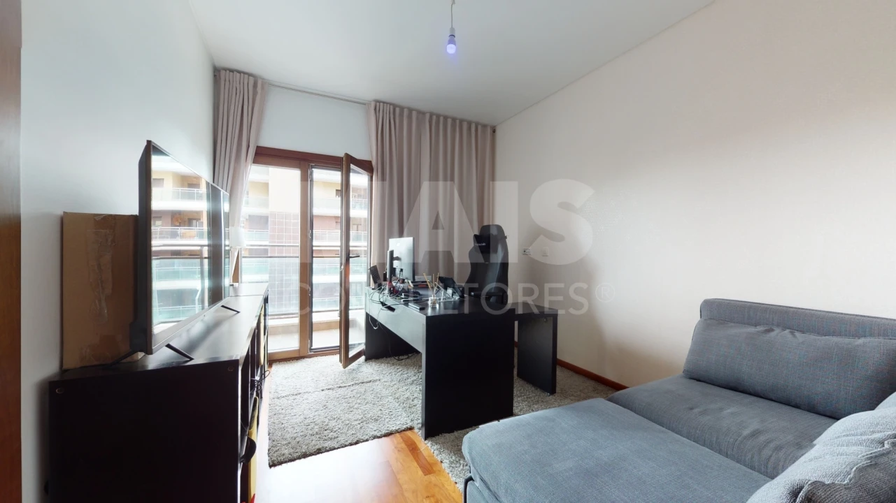 Apartamento T3 para Arrendamento em Sacavém e Prior Velho Foto 1