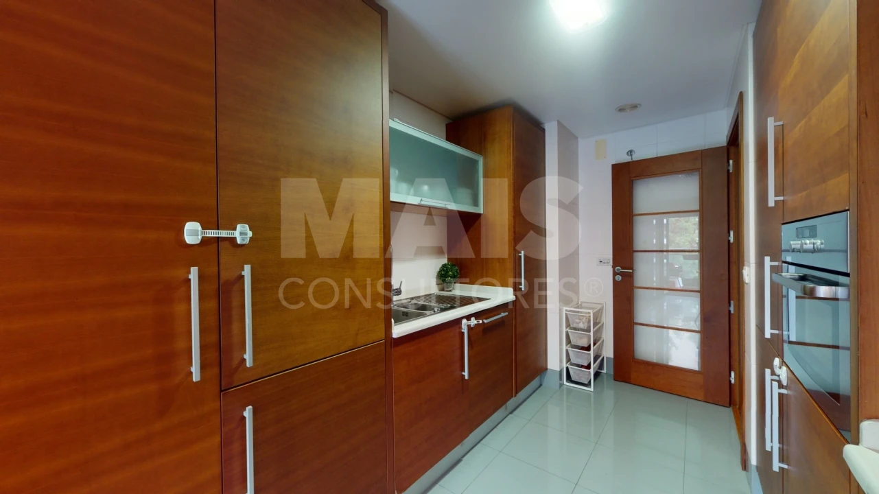 Apartamento T3 para Arrendamento em Sacavém e Prior Velho Foto 11