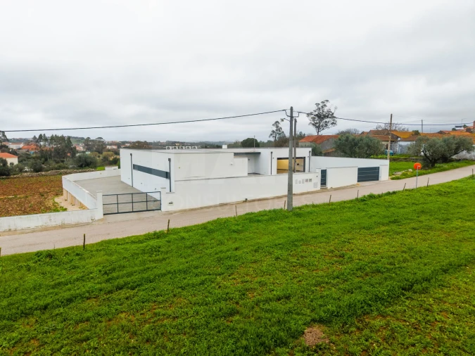 Moradia T3 para Venda em Evora de Alcobaça Foto 2