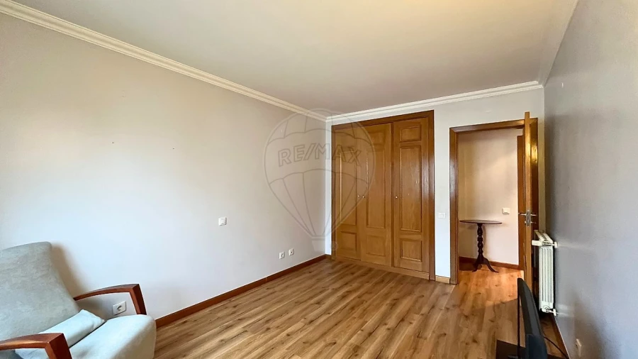 Apartamento T3 para Venda em Carnide Foto 10