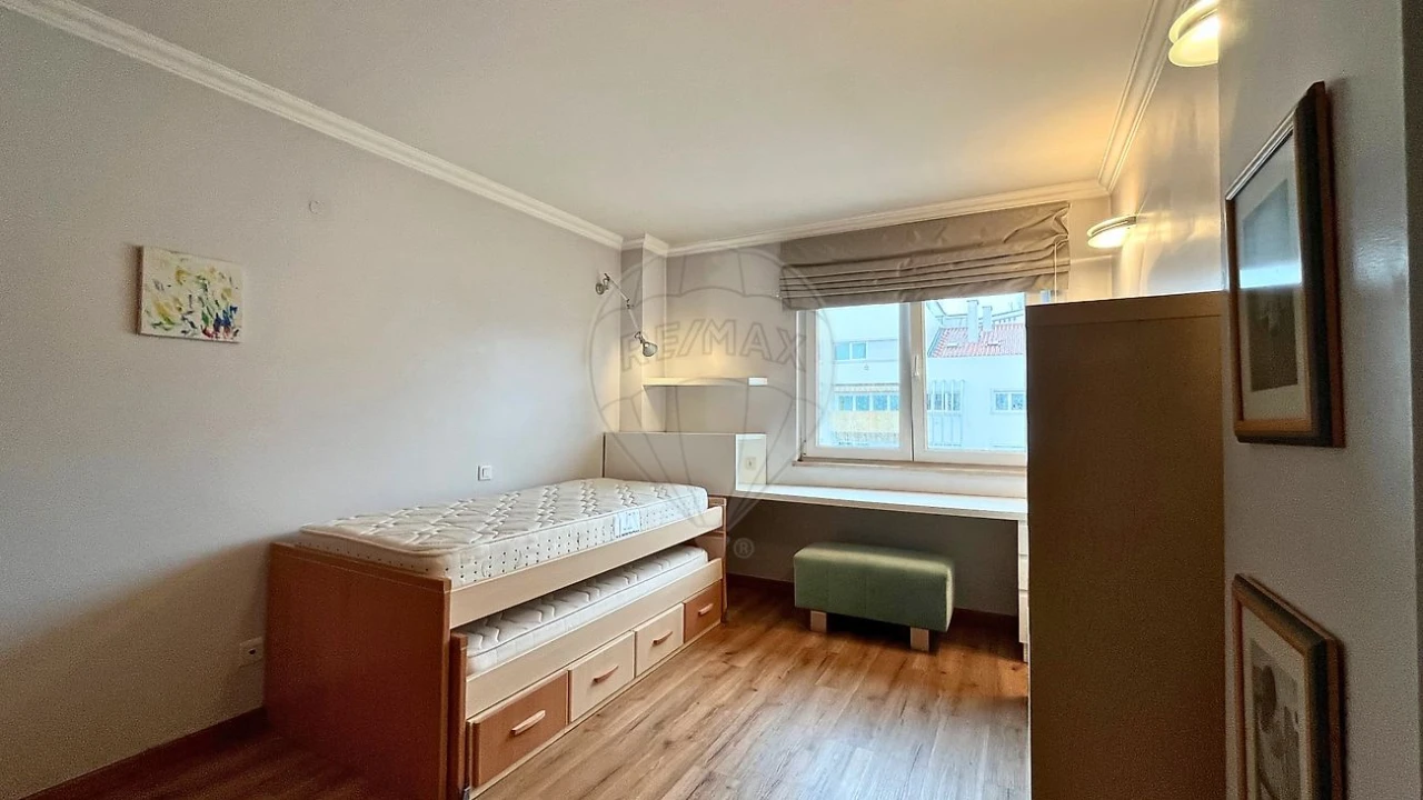 Apartamento T3 para Venda em Carnide Foto 15