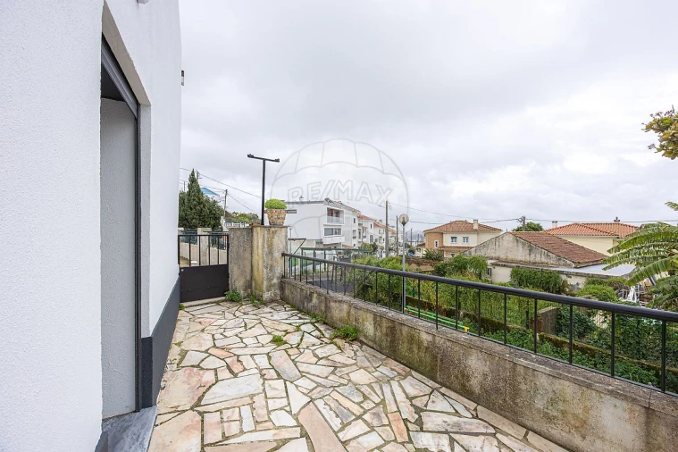 Moradia T1 para Arrendamento em Ramada e Caneças Foto 14