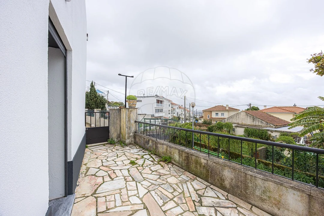 Moradia T1 para Arrendamento em Ramada e Caneças Foto 14