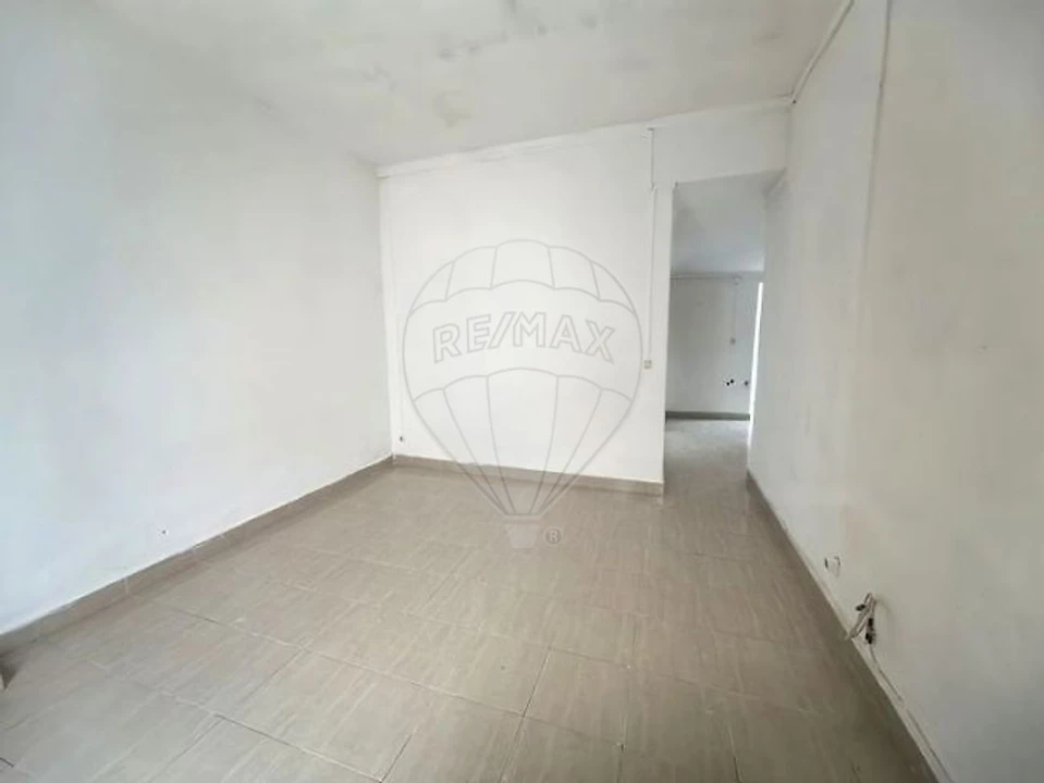 Loja para Arrendamento em Marvila, Ribeira Santarém, São Salvador, São Nicolau Foto 3