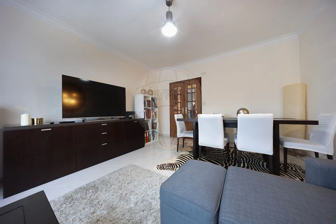 Apartamento T3 para Venda em Carregado e Cadafais Foto 18