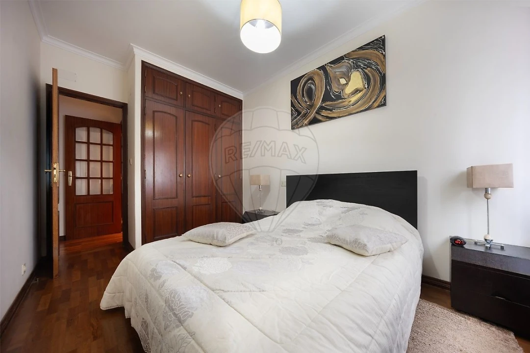 Apartamento T3 para Venda em Carregado e Cadafais Foto 11