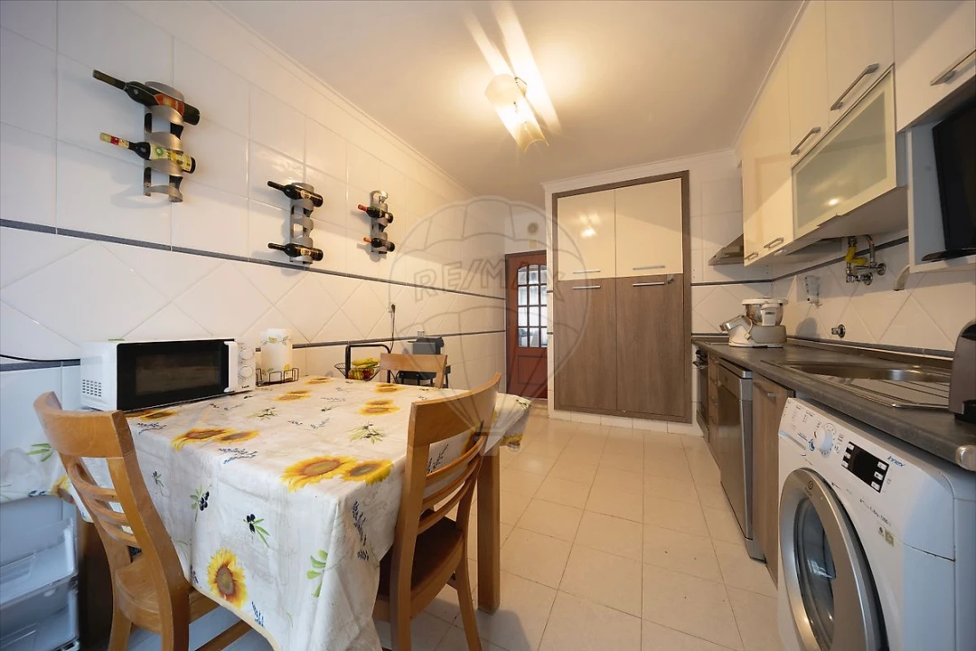 Apartamento T3 para Venda em Carregado e Cadafais Foto 4