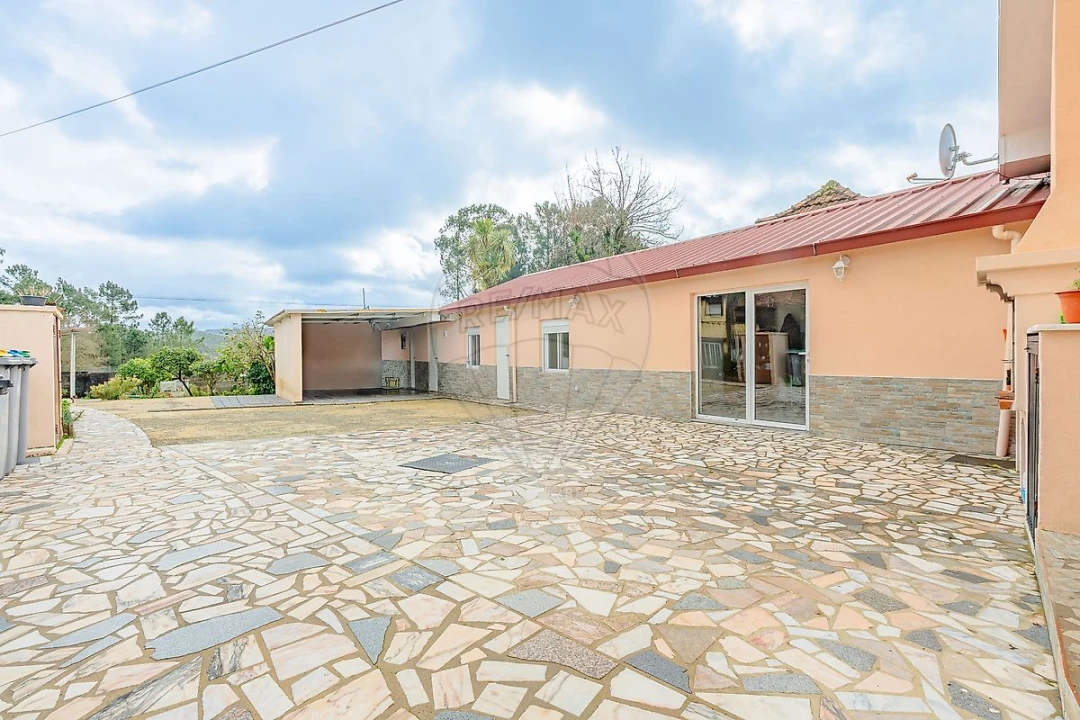 Moradia T2 para Venda em Lobão, Gião, Louredo e Guisande Foto 2