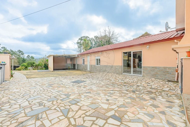 Moradia T2 para Venda em Lobão, Gião, Louredo e Guisande Foto 2