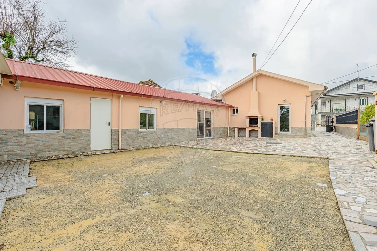 Moradia T2 para Venda em Lobão, Gião, Louredo e Guisande Foto 1