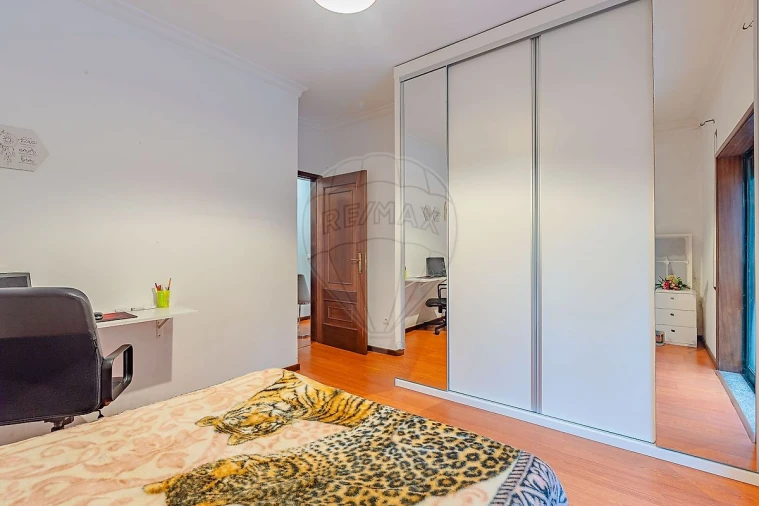 Apartamento T3 para Venda em Paredes Foto 8