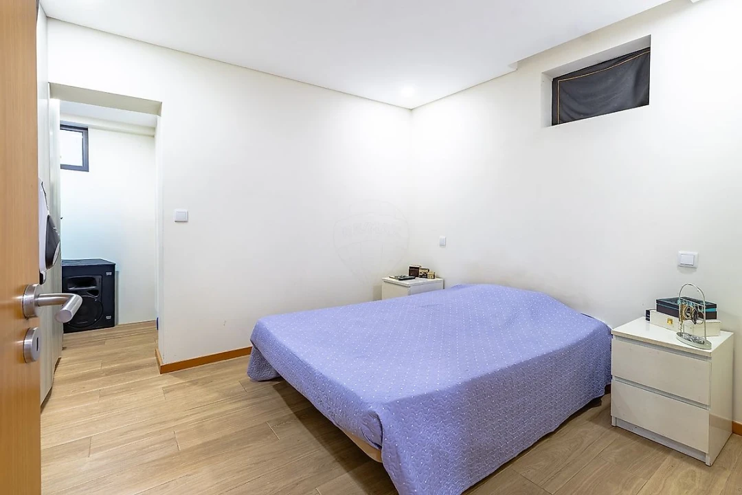 Apartamento T2 para Venda em Sandim, Olival, Lever e Crestuma Foto 12