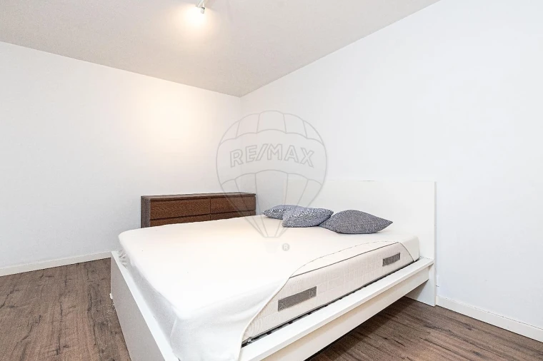 Apartamento T3 para Arrendamento em Lumiar Foto 10