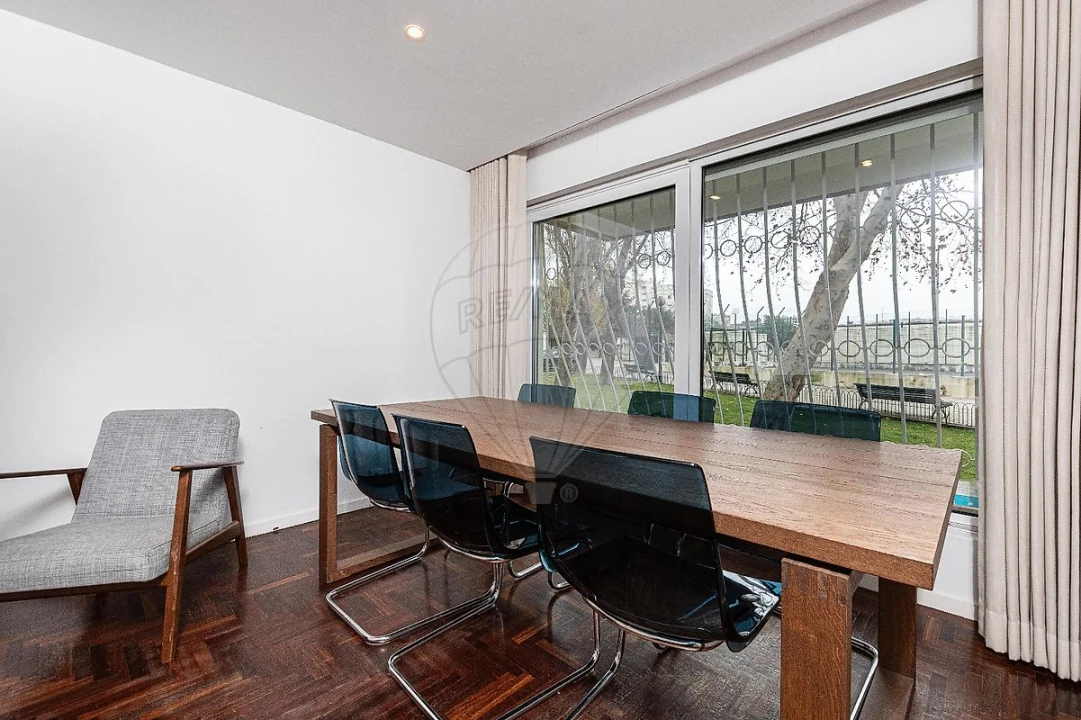 Apartamento T3 para Arrendamento em Lumiar Foto 16