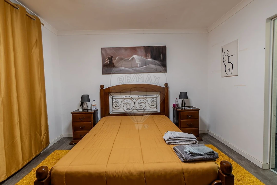 Armazém para Venda em Carvoeira e Carmões Foto 14