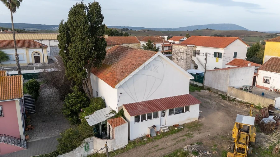 Armazém para Venda em Carvoeira e Carmões Foto 2