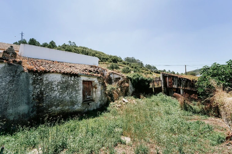 Moradia T4 para Venda em Dois Portos e Runa Foto 5