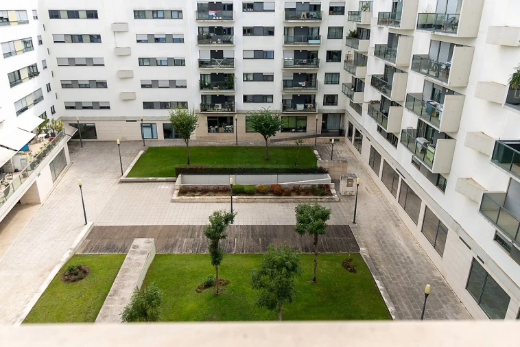 Apartamento T3 para Venda em Parque das Nações Foto 6