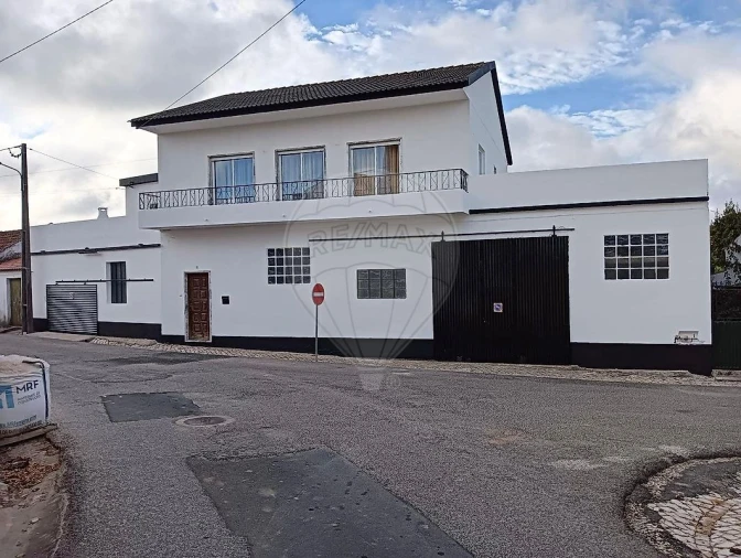 Moradia T3 para Venda em Vermelha Foto 3