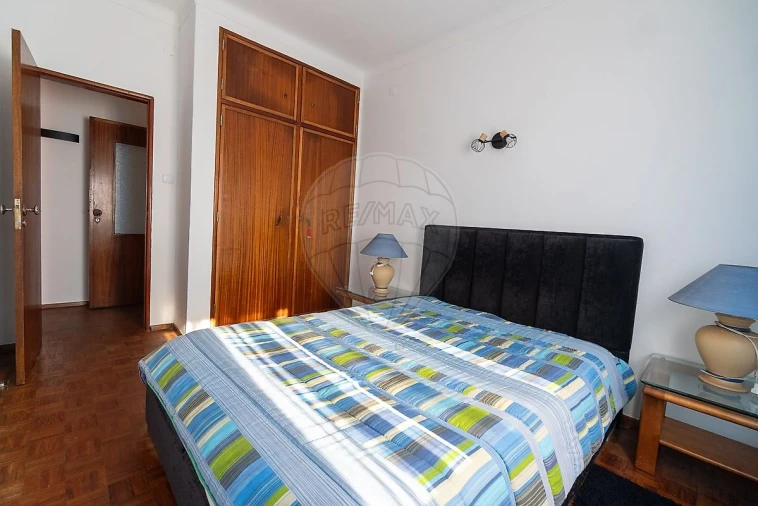 Moradia T3 para Venda em Vermelha Foto 18