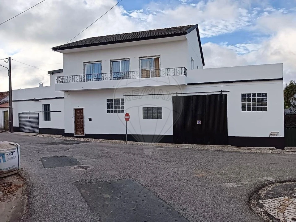 Moradia T3 para Venda em Vermelha Foto 3