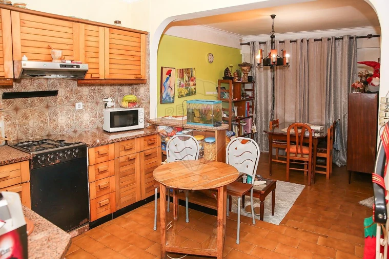 Moradia T3 para Venda em Santo Quintino Foto 13