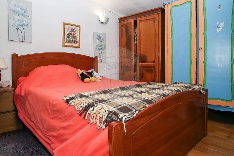 Moradia T3 para Venda em Santo Quintino Foto 2