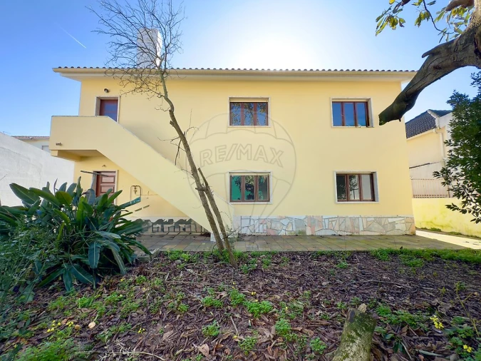 Moradia T6 para Venda em Mafra Foto 1