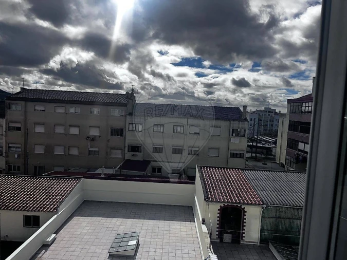 Apartamento T2 para Venda em Sobral de Monte Agraço Foto 4