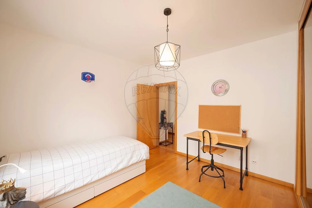 Apartamento T3 para Venda em Carnaxide e Queijas Foto 16