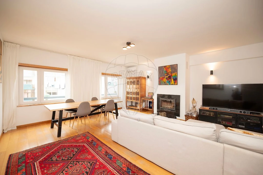 Apartamento T3 para Venda em Carnaxide e Queijas Foto 3