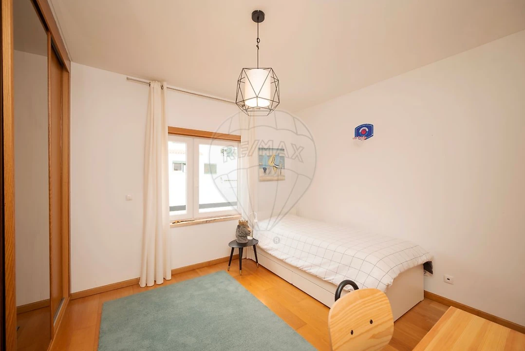 Apartamento T3 para Venda em Carnaxide e Queijas Foto 15