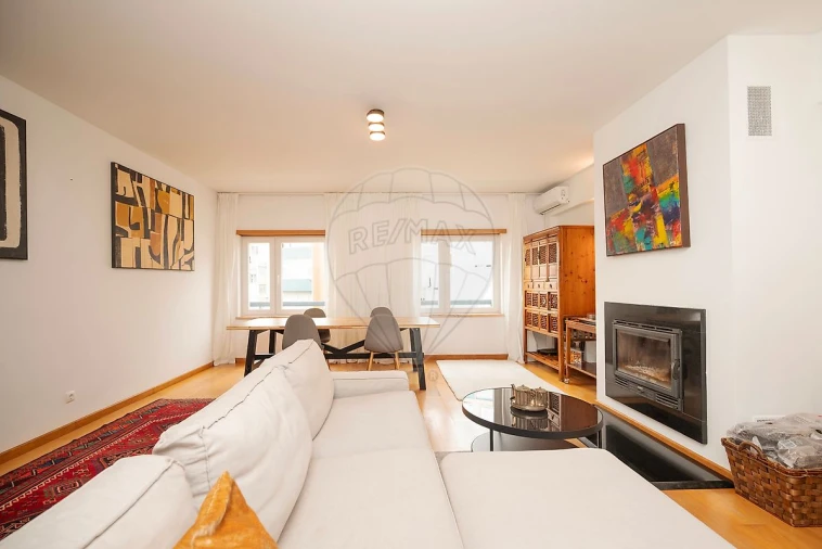 Apartamento T3 para Venda em Carnaxide e Queijas Foto 1