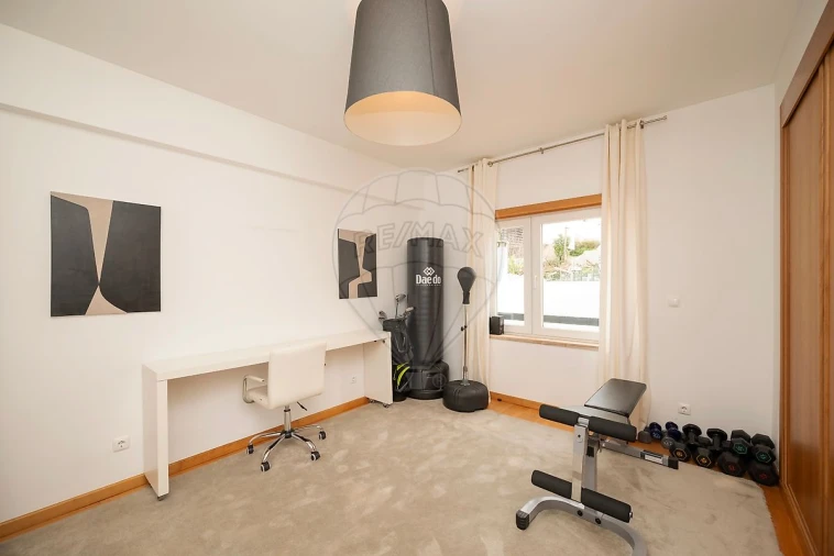 Apartamento T3 para Venda em Carnaxide e Queijas Foto 18