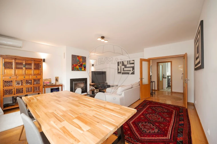 Apartamento T3 para Venda em Carnaxide e Queijas Foto 4