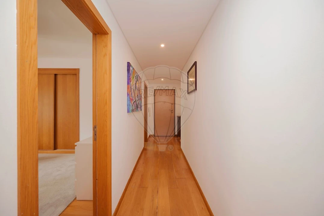 Apartamento T3 para Venda em Carnaxide e Queijas Foto 21