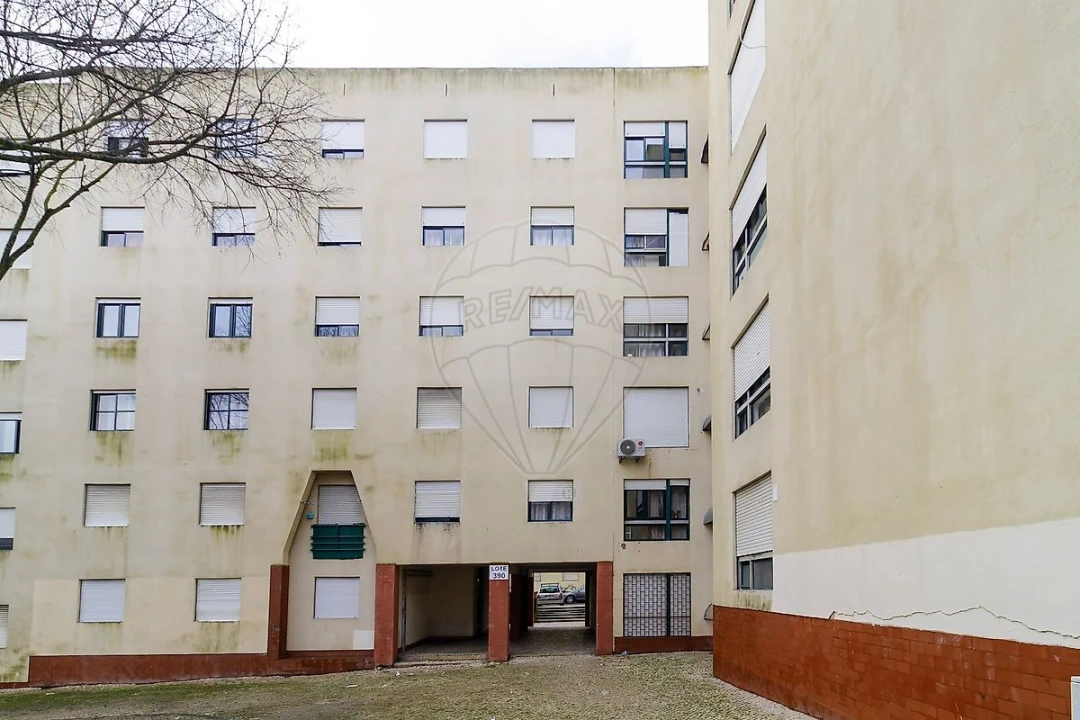 Apartamento T2 para Venda em Marvila Foto 2