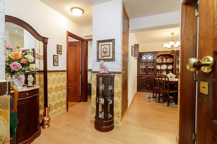 Apartamento T2 para Venda em Marvila Foto 4